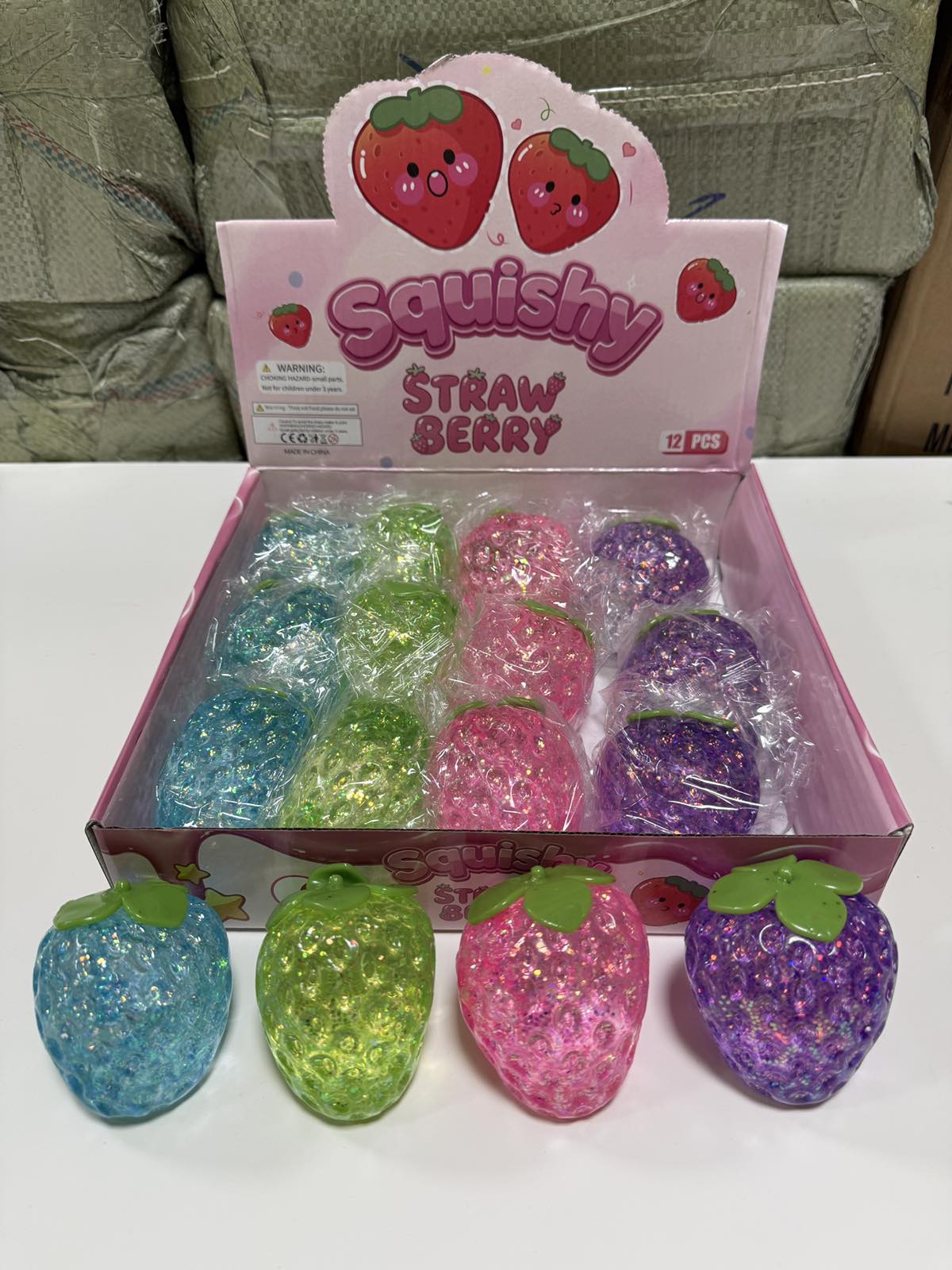 GNIOTKA TRUSKAWKA SQUISHY STRAWBERRY