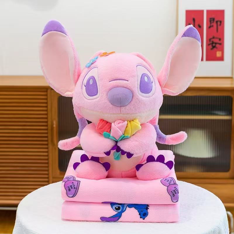 MASKOTKA STITCH Z KOCYKIEM