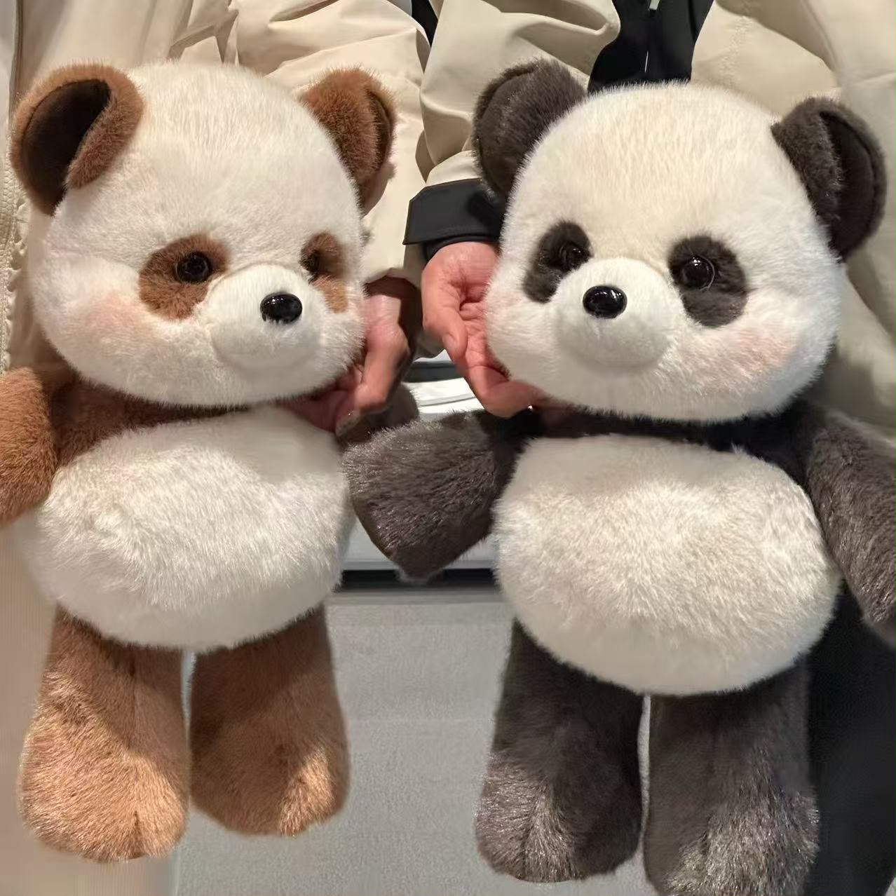 MASKOTKA PANDA 45 CM