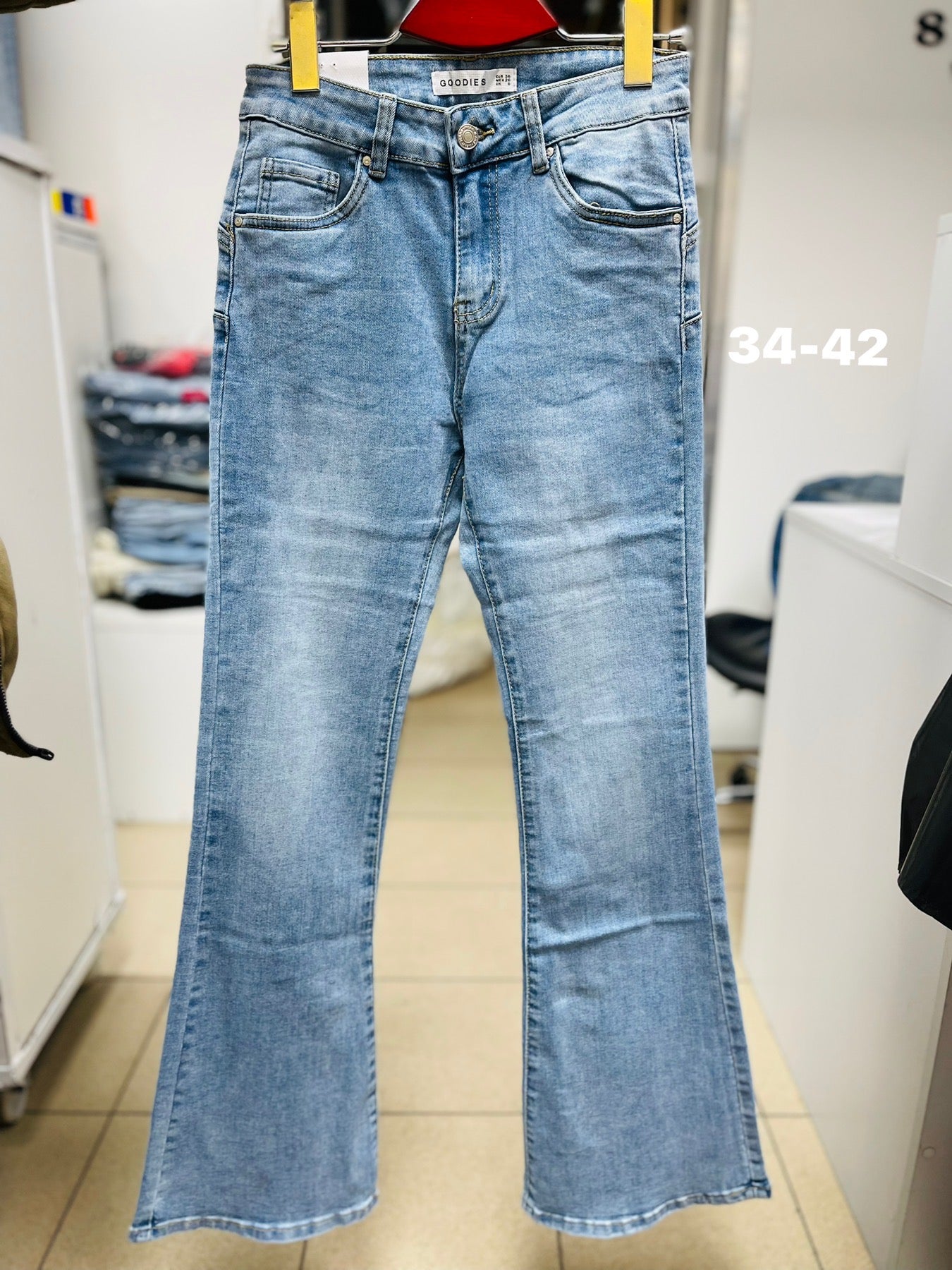 JEANSY DAMSKIE (34-42)