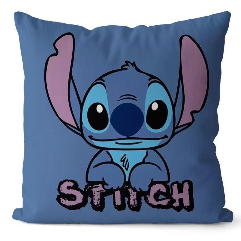 PODUSZKA STITCH 45 X 45 CM