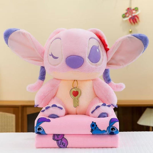 MASKOTKA STITCH Z KOCYKIEM