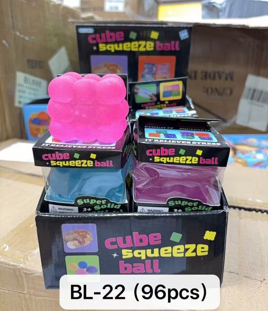 GNIOTKA CUBE SQUEEZE BALL