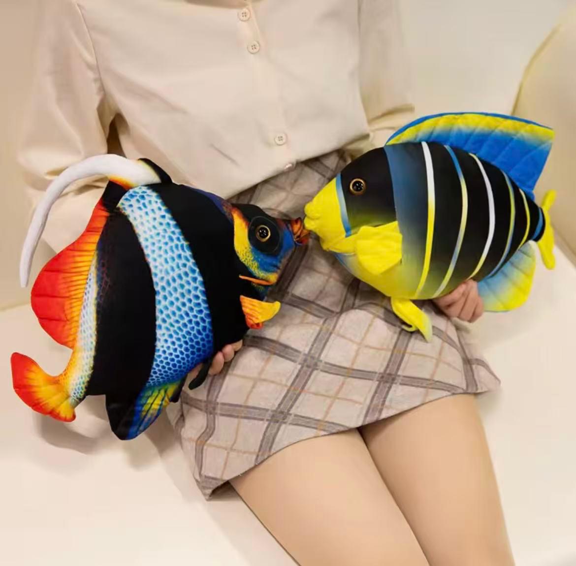 MASKOTKA RYBKA 35 CM