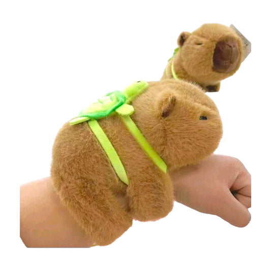 OPASKA KAPIBARA NA RĘKĘ